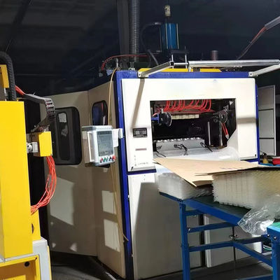 Macchine per la lavorazione di bicchieri di plastica usate