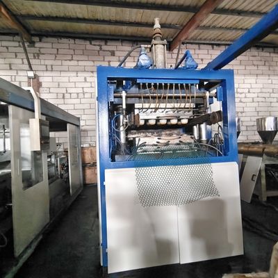 Macchina di termoformatura completamente automatica di tazze di plastica a vuoto di plastica usata