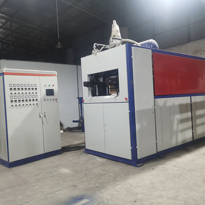 Sistema di controllo avanzato per la termoformazione automatica di materie plastiche