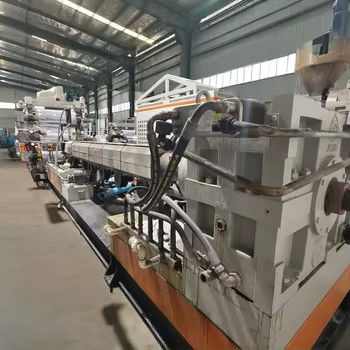 Macchina di estrusione di plastica a lunghezza di vite 33 1 personalizzabile con sistema di controllo PLC