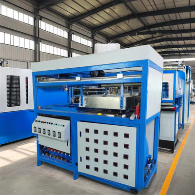 Macchina per la formazione a vuoto di lamiere di plastica da 15 kW con capacità massima di formazione di 560*610 mm