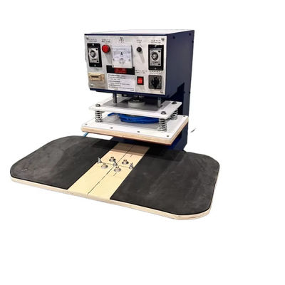 Compatto 380*180mm Platen Area Blister Sealing Machine per PVC Blister e materiali di imballaggio in cartone