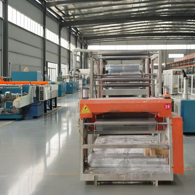 Le macchine per l'estrusione di plastica usate per il riciclo possono essere installate e depuratate in loco