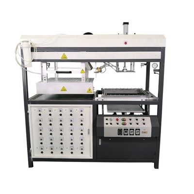 Piccola macchina a vuoto a bolle manuale con velocità di produzione massima di 240 volte/ora e potenza di riscaldamento di 12,5 kW